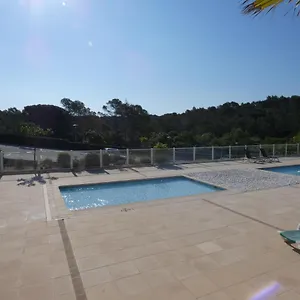  Appartement Les Pins Parasols De La Roque